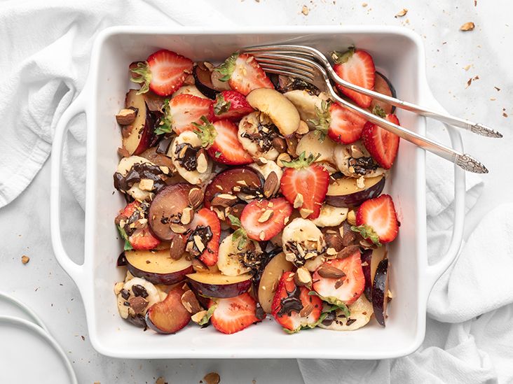 Warm fruit salad with almonds and chocolate